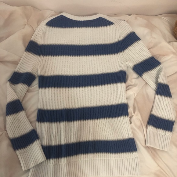 ✨Abercrombie and Fitch long sleeve striped sweater ✨ - Picture 3 of 3